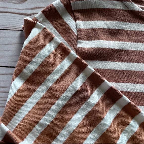 J Crew Basic Boat Neck Preppy Stripe 3/4 Cotton Tee in Tan and White size Large - Picture 9 of 12